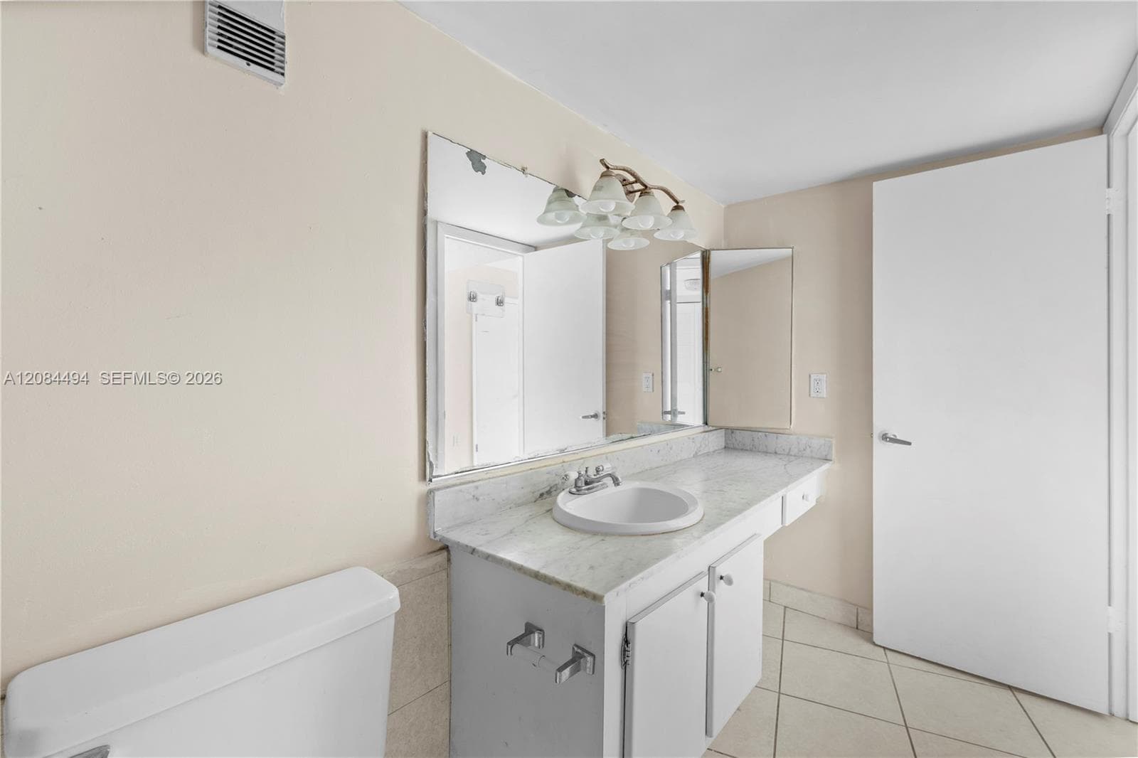 WILSHIRE CONDO · #315W in Miami - Photo 22