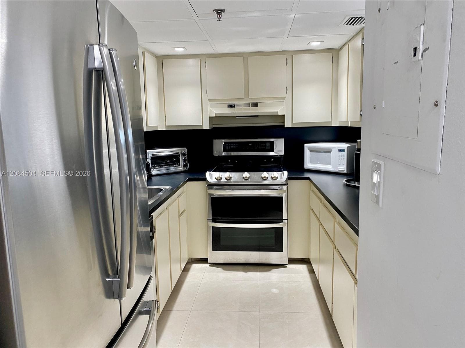 THE RIVIERA CONDO · #1112 in Miami Beach - Photo 9