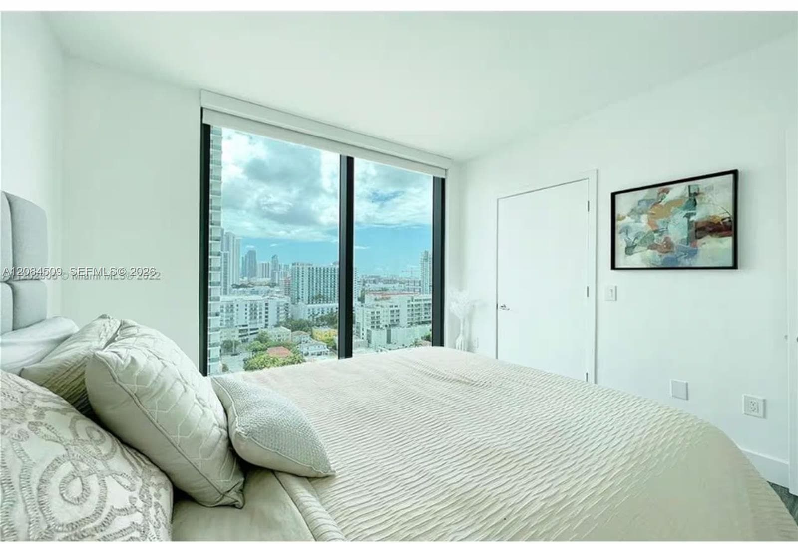 Icon Bay · #1608 in Miami - Photo 2