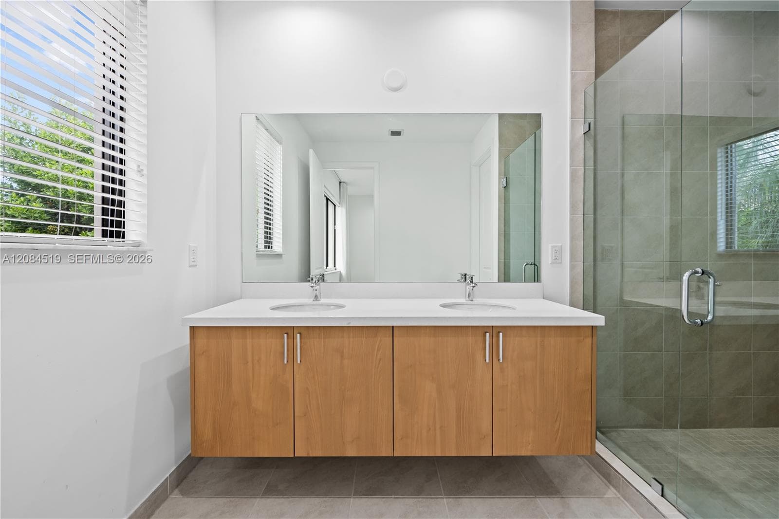 MASTER BATH WITH DOUBLE SINKS