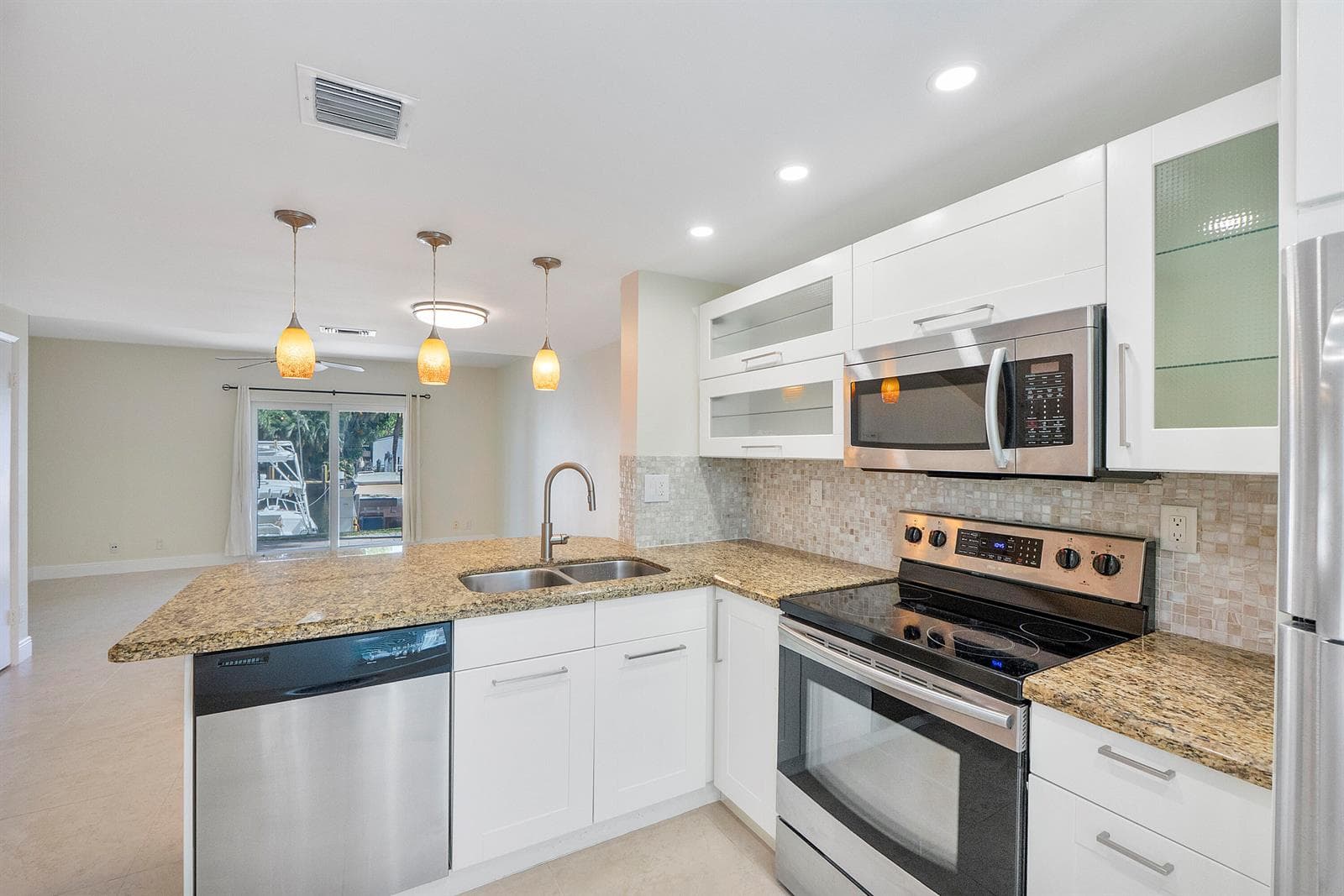 2571 Ne 15th St_007