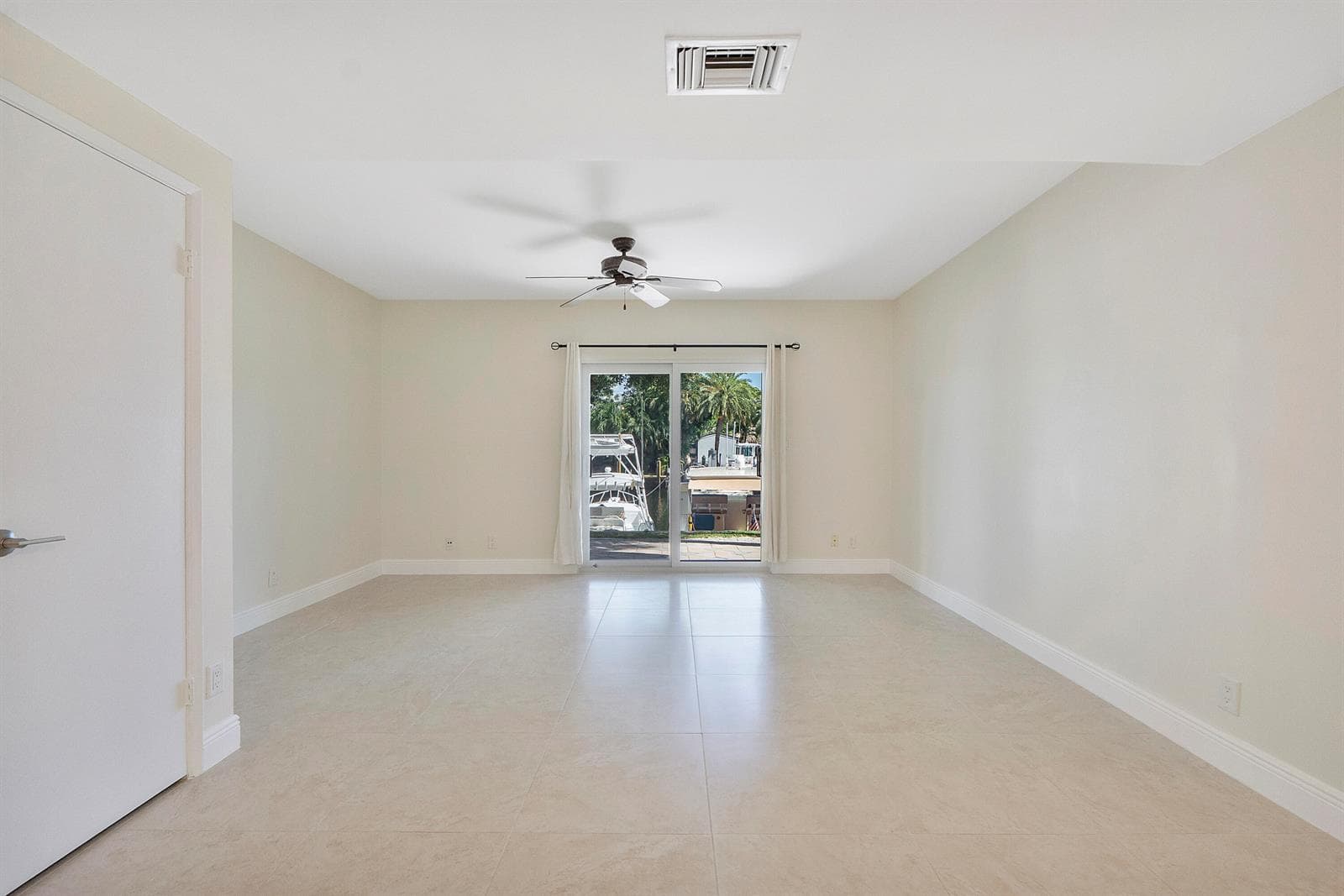 2571 Ne 15th St_013