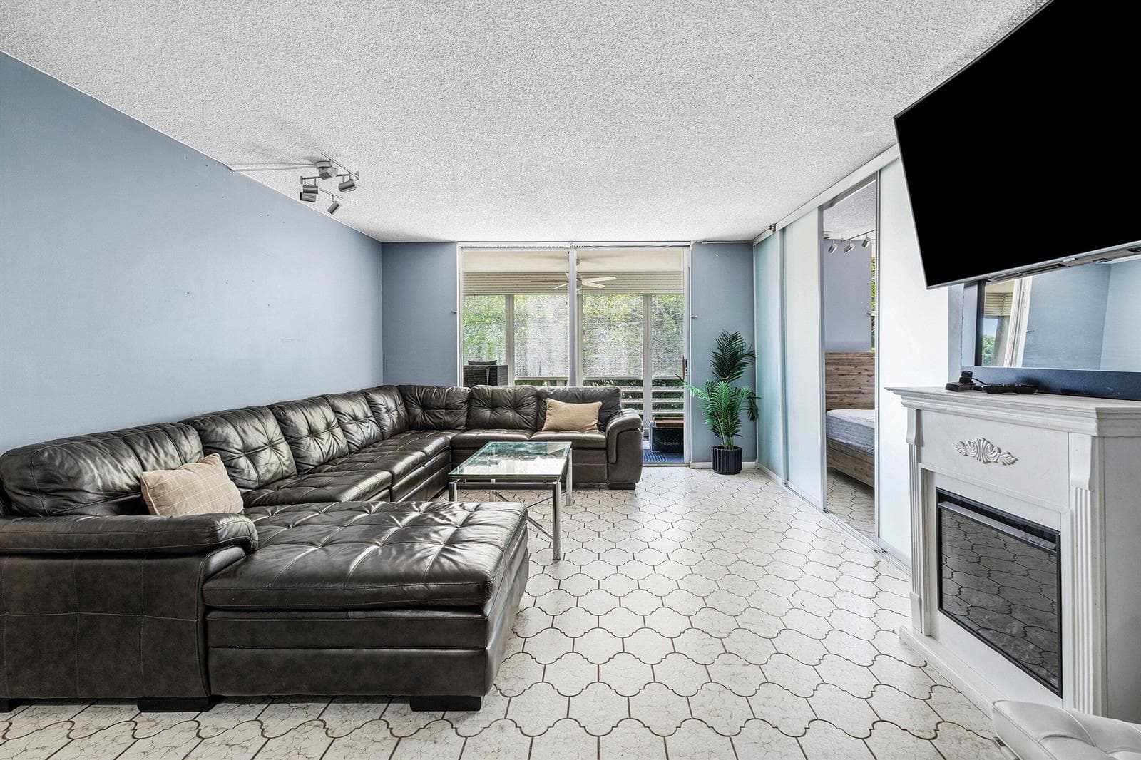 6000 Nw 2nd Avenue #339