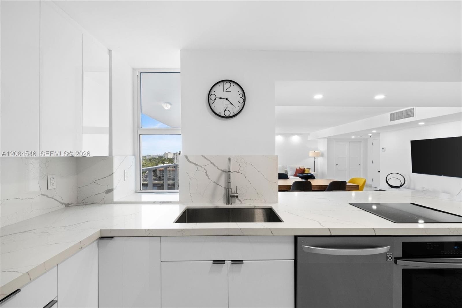 THE RIVIERA CONDO · #1508 in Miami Beach - Photo 8