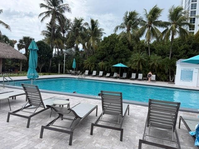 THE RIVIERA CONDO · #610 in Miami Beach - Photo 6