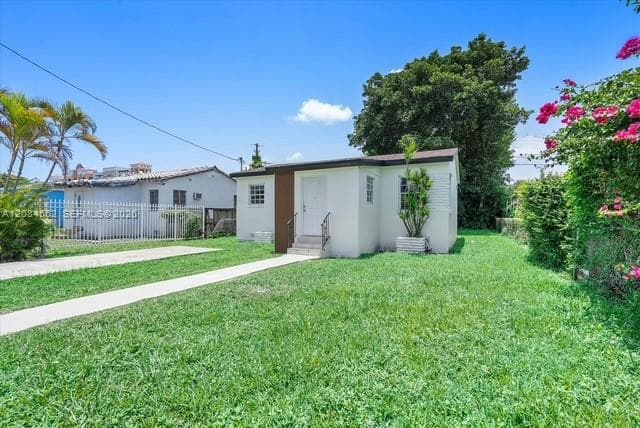 1530 NW 55th St photo 2