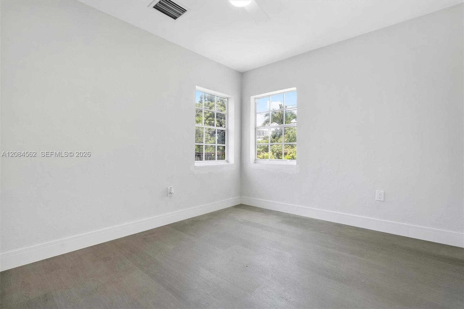 1530 NW 55th St photo 7