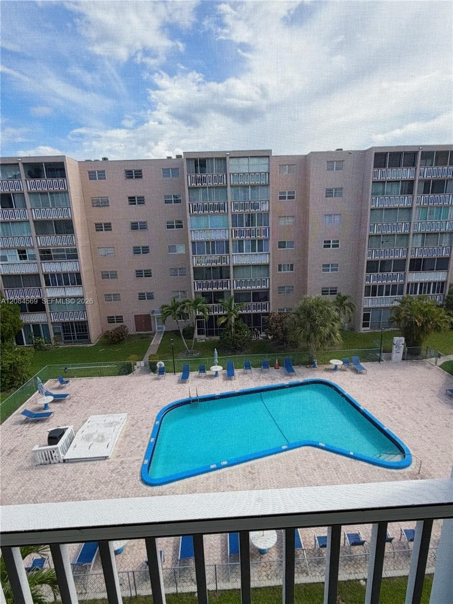 MEADOWBROOK TOWERS CONDO · #505 in Hallandale Beach - Photo 6
