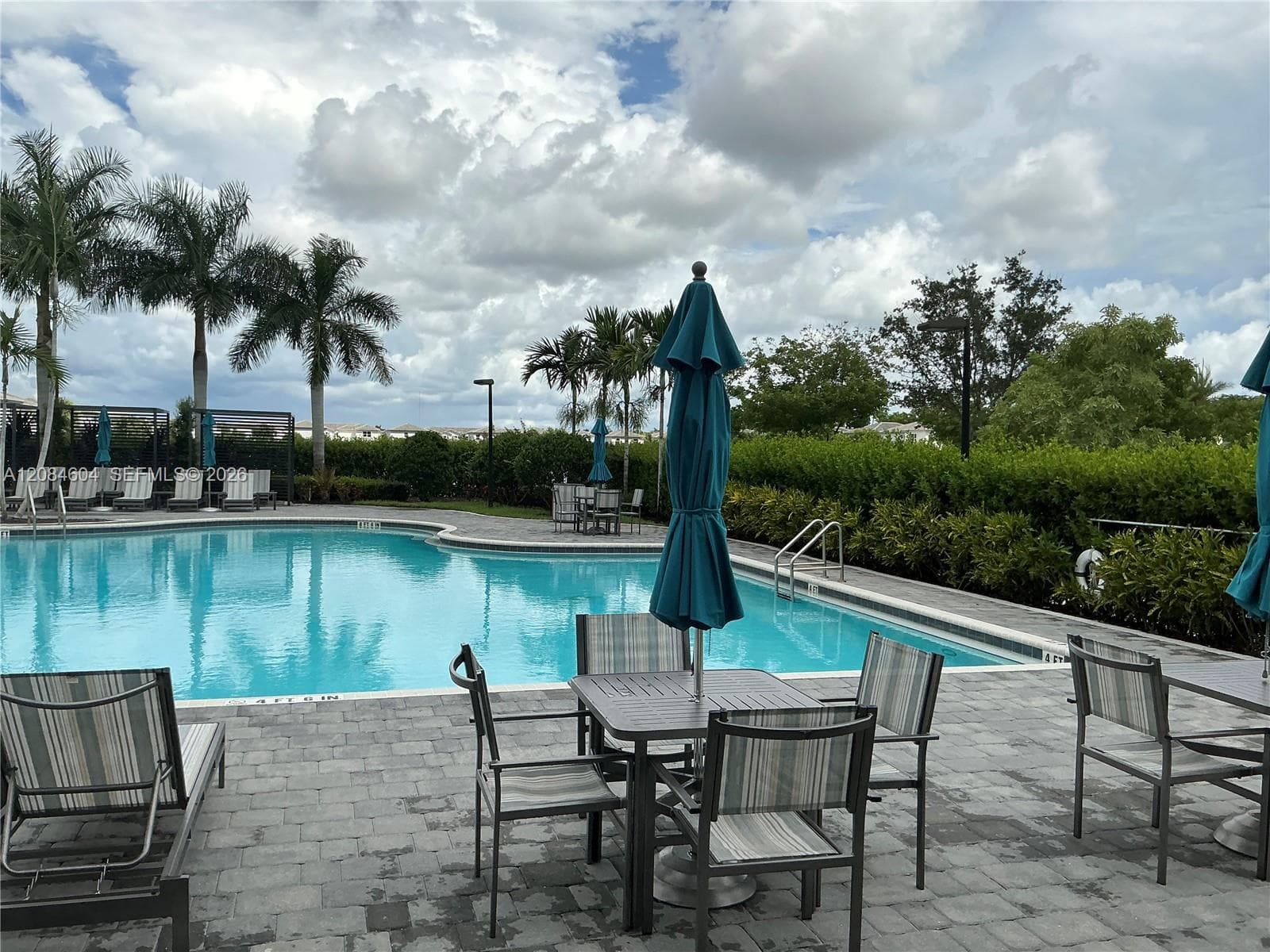 COMMON AREAS & AMENITIES