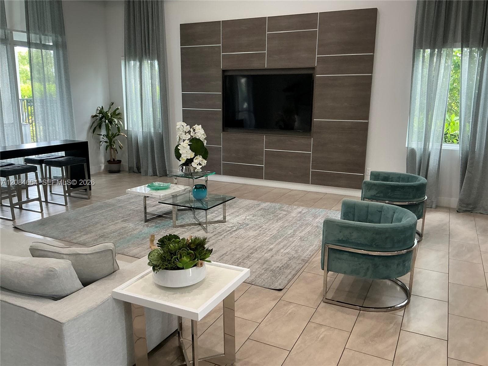 COMMON AREAS & AMENITIES