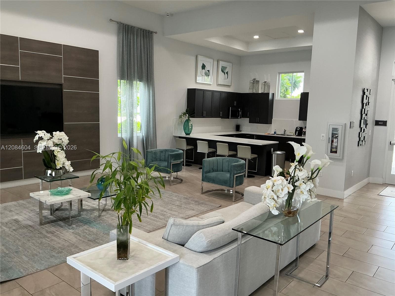 COMMON AREAS & AMENITIES
