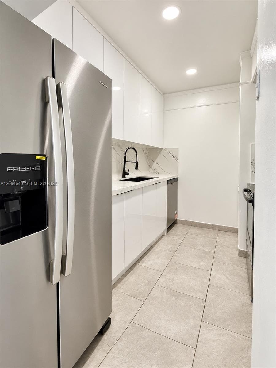 HALF MOON TOWERS CONDO · #708 in Miami - Photo 5