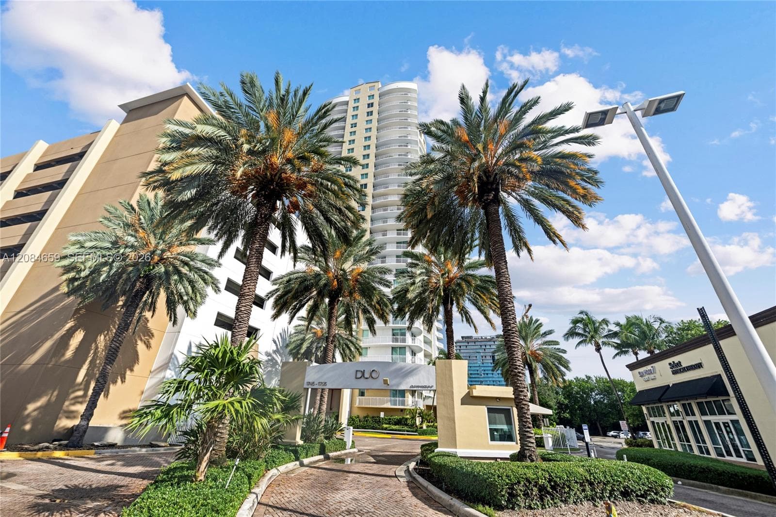 Duo · #2204W in Hallandale Beach - Photo 2