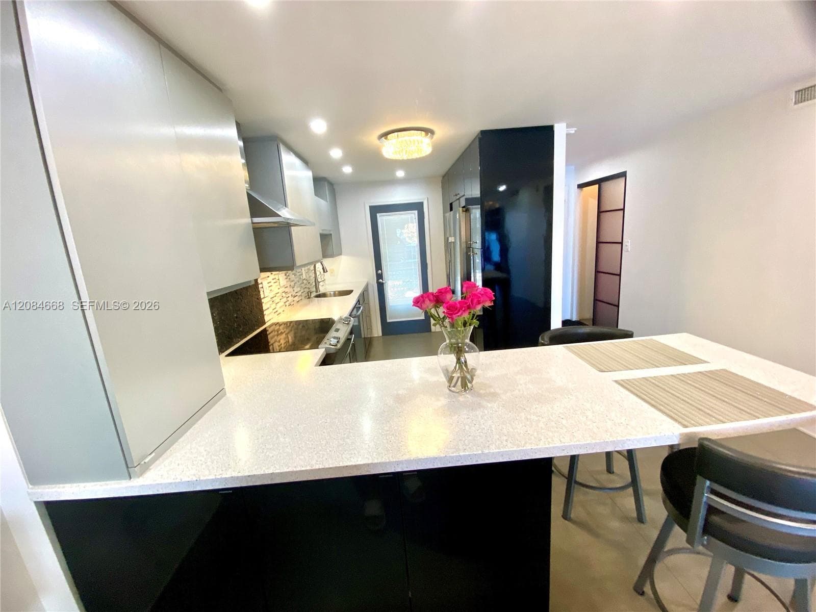 PARK LAYNE TOWERS CONDO · #9 in Hallandale Beach - Photo 3