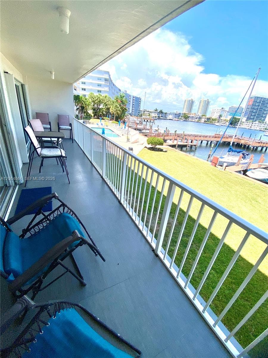PARK LAYNE TOWERS CONDO · #9 in Hallandale Beach - Photo 28