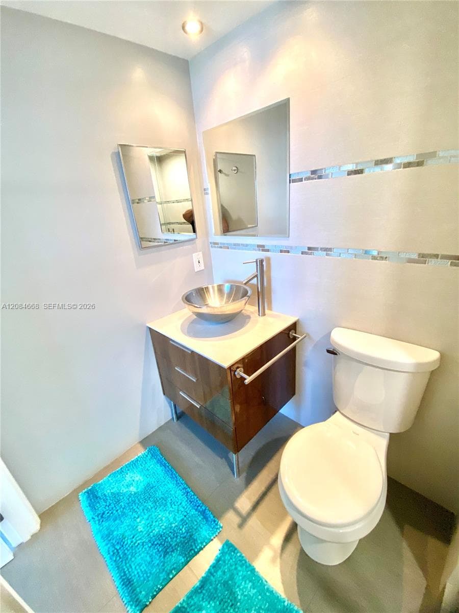 PARK LAYNE TOWERS CONDO · #9 in Hallandale Beach - Photo 18