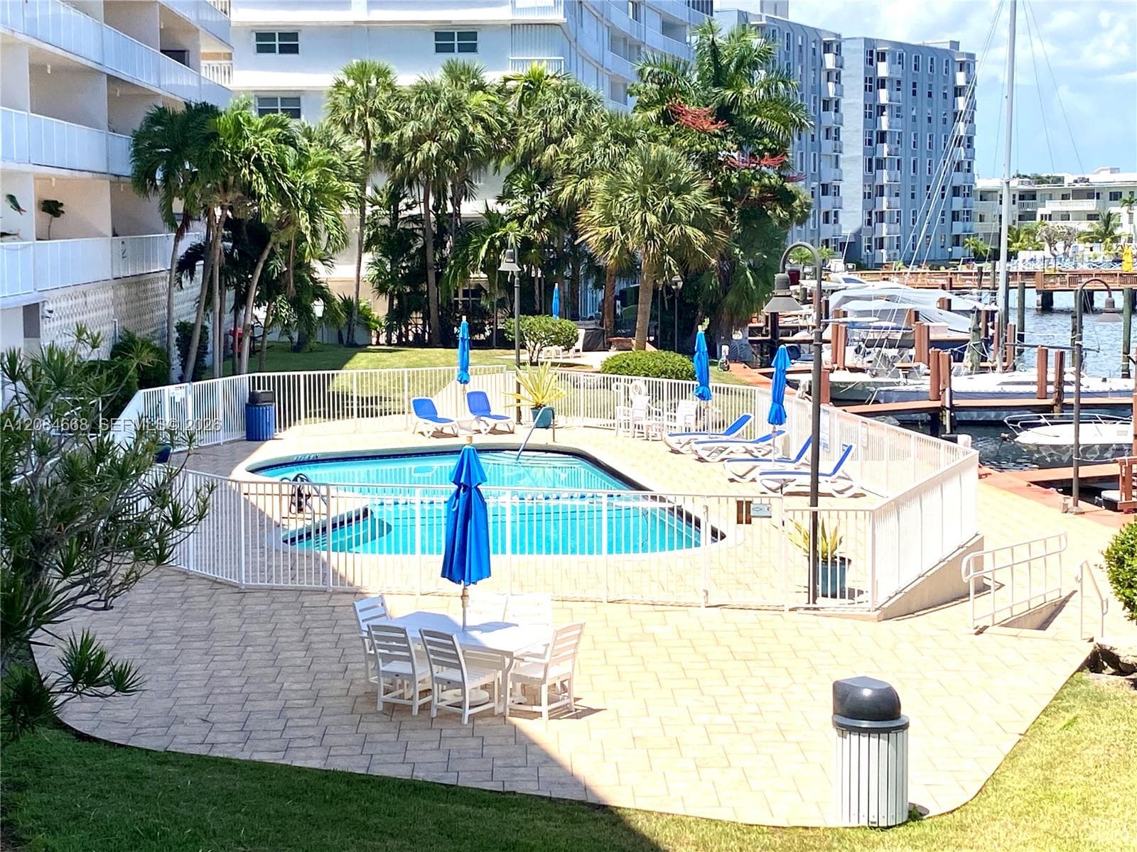 PARK LAYNE TOWERS CONDO · #9 in Hallandale Beach - Photo 29