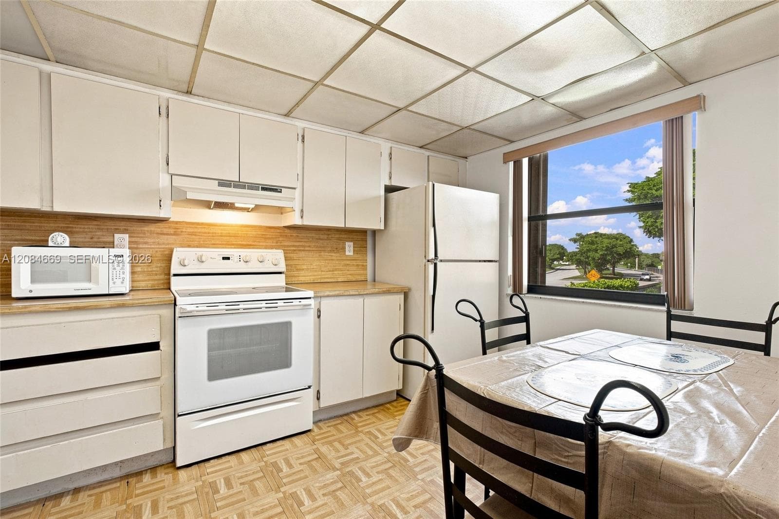 Windsong Lakes · #12-21 in Miami - Photo 4