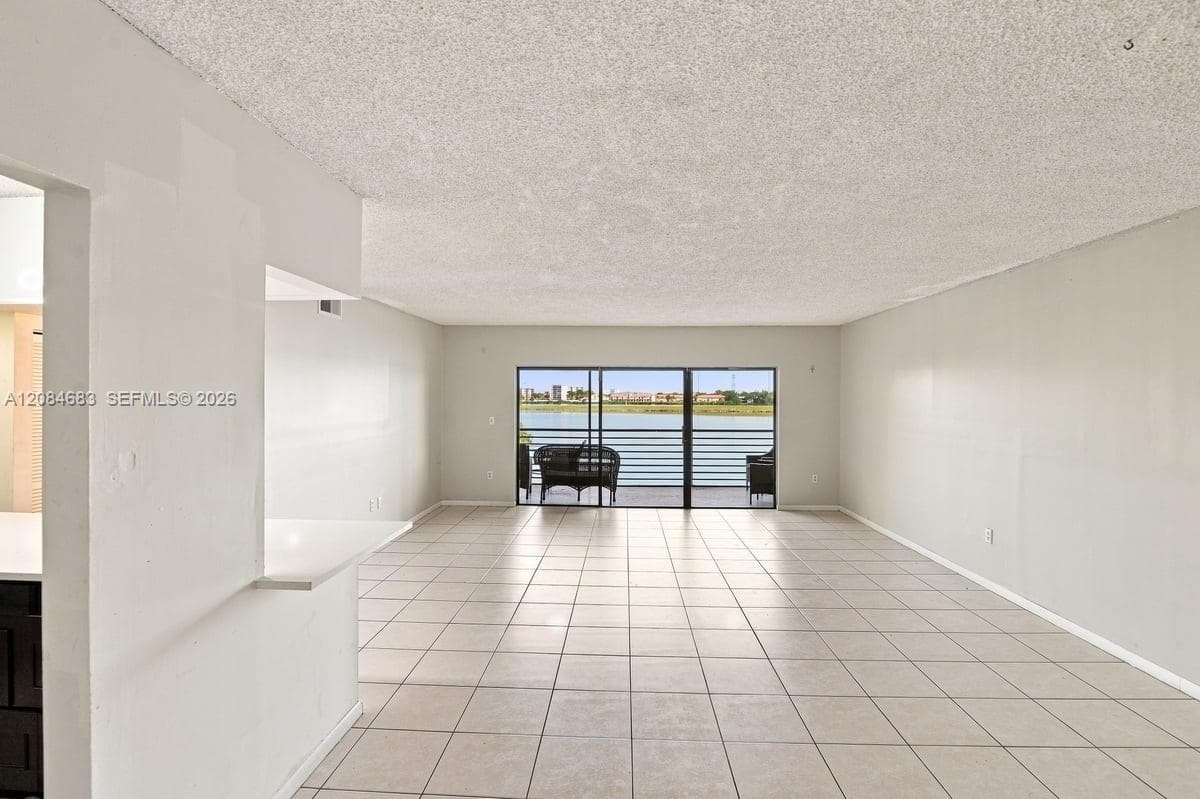 SUMMERTREE VILG CALIF CL · #202-3 in Miami - Photo 6