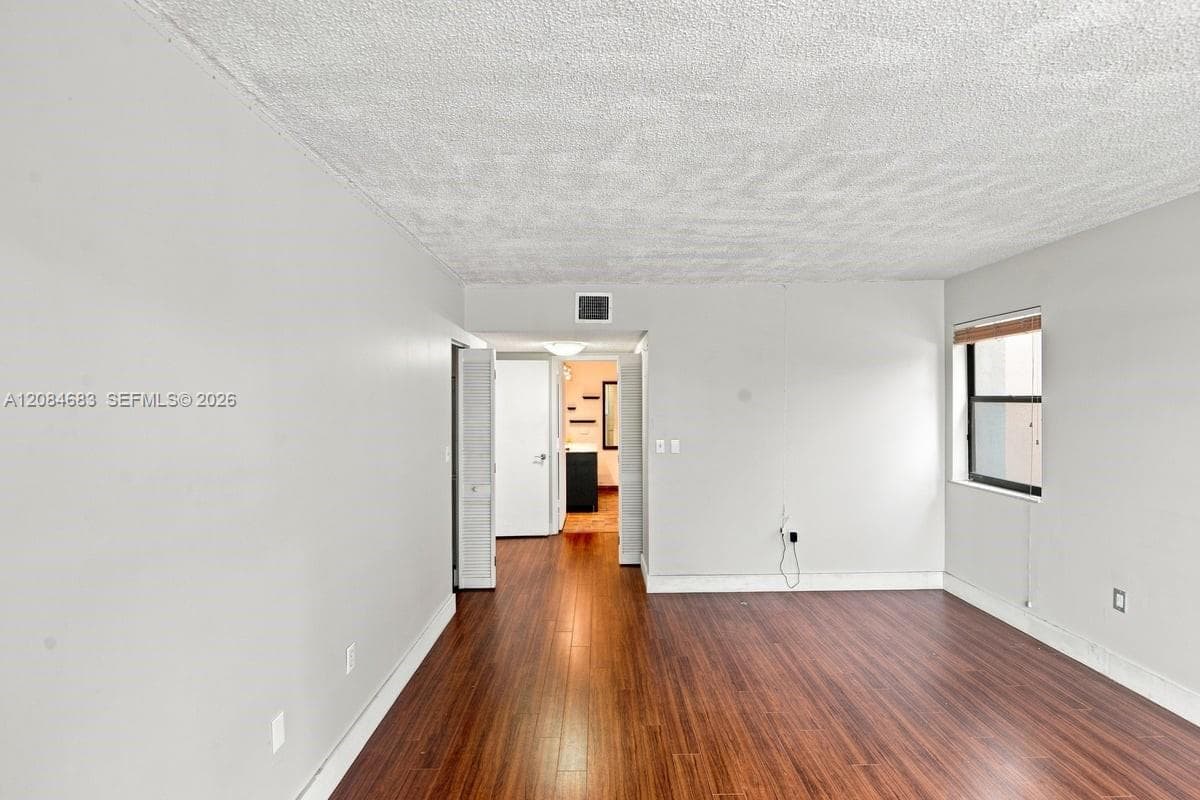 SUMMERTREE VILG CALIF CL · #202-3 in Miami - Photo 16