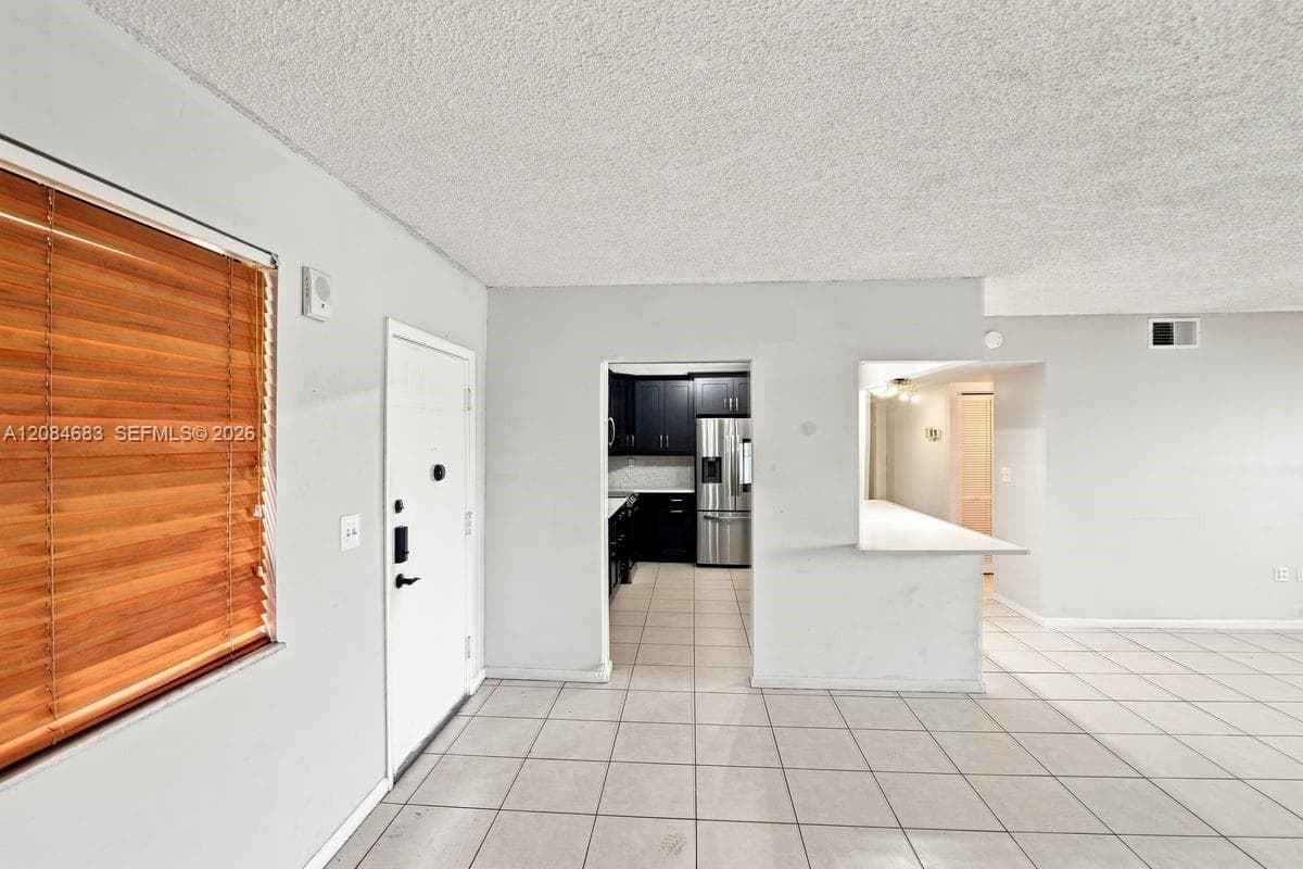 SUMMERTREE VILG CALIF CL · #202-3 in Miami - Photo 3