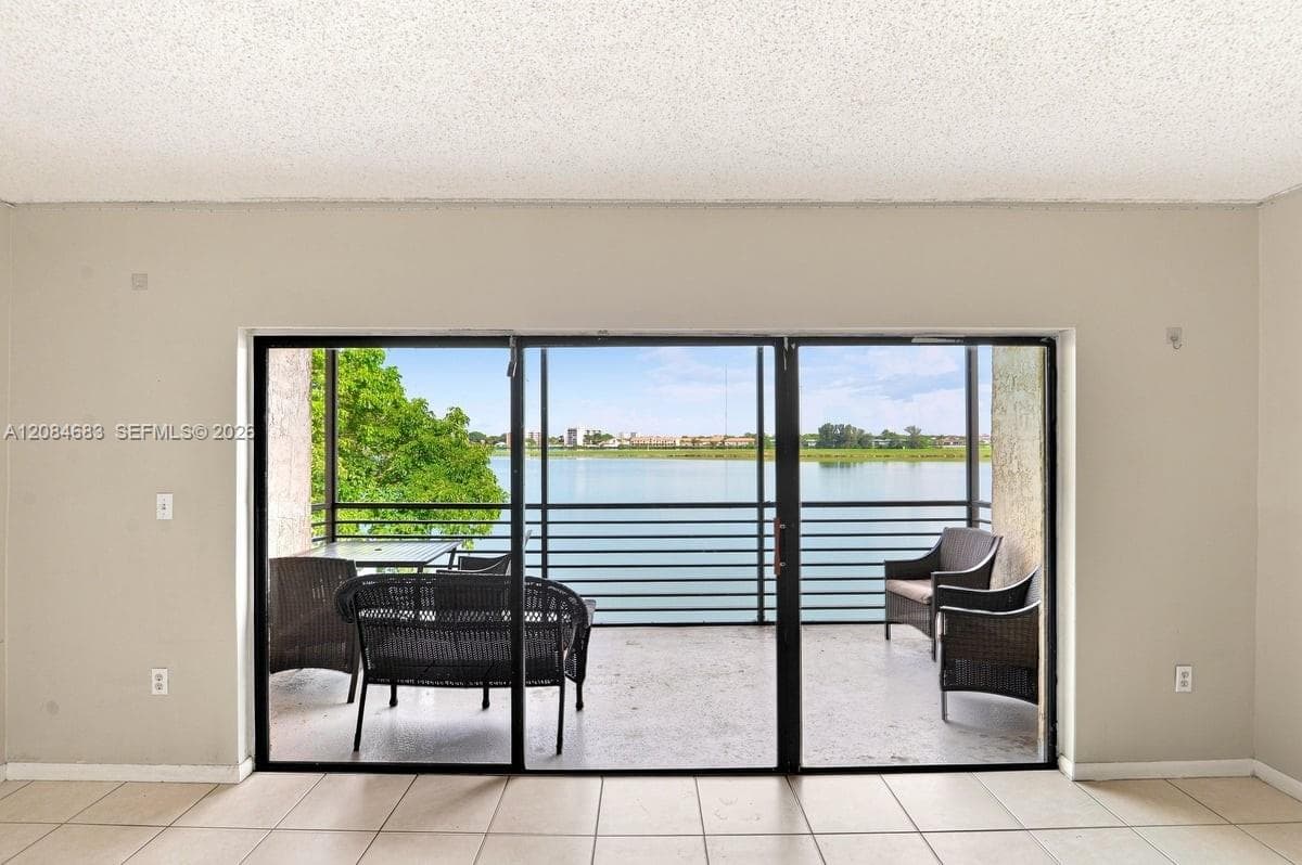 SUMMERTREE VILG CALIF CL · #202-3 in Miami - Photo 14