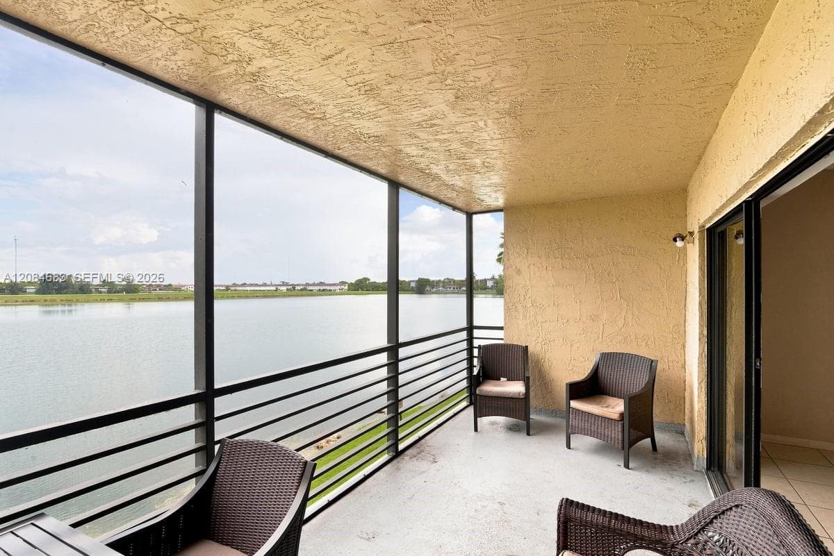 SUMMERTREE VILG CALIF CL · #202-3 in Miami - Photo 29