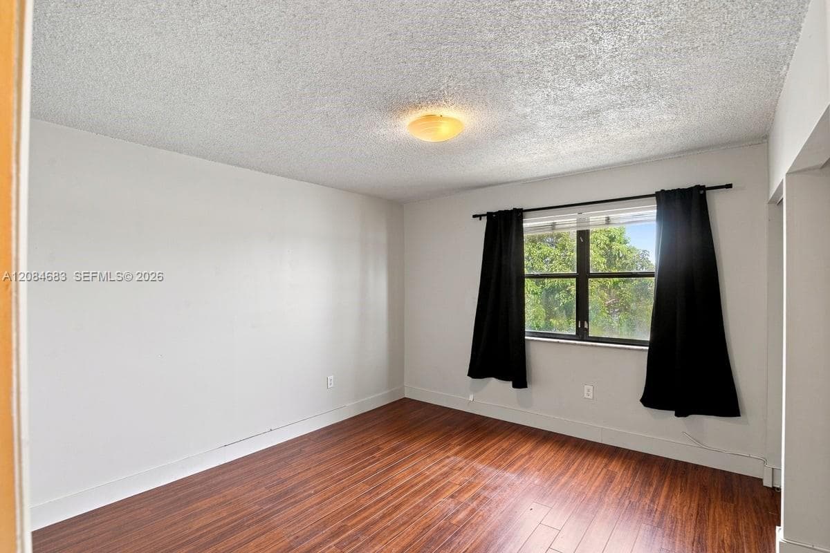 SUMMERTREE VILG CALIF CL · #202-3 in Miami - Photo 25