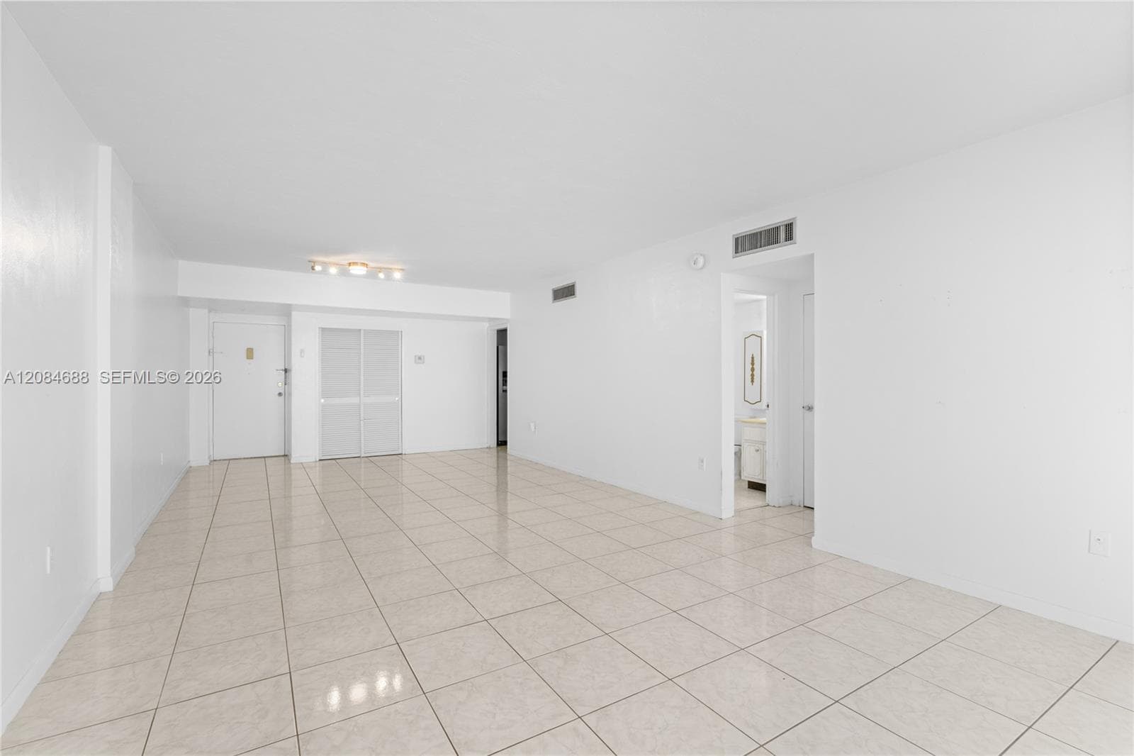 CARRIAGE CLUB SOUTH CONDO · #5E in Miami Beach - Photo 3