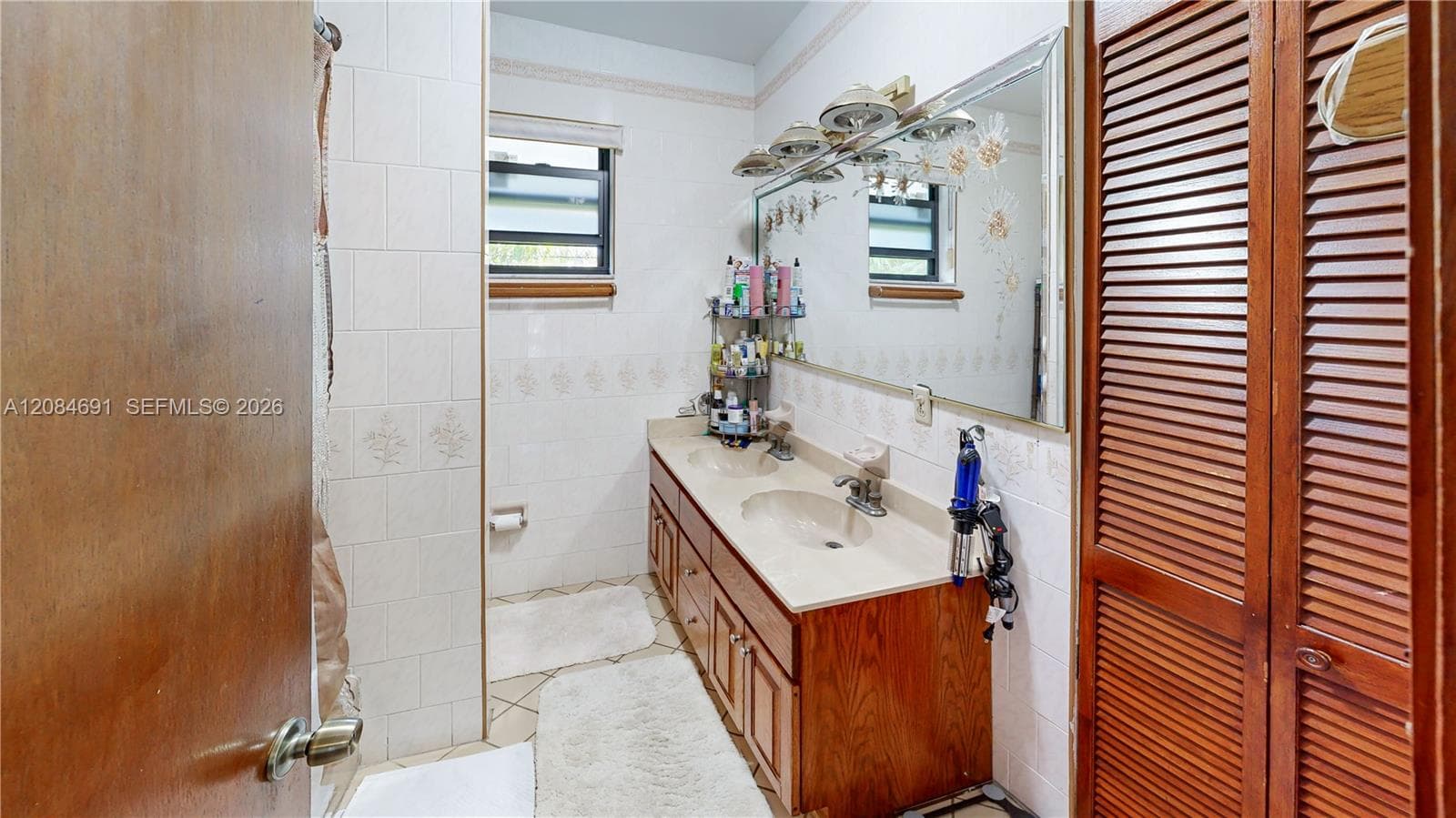 10900 SW 177th Ter photo 38
