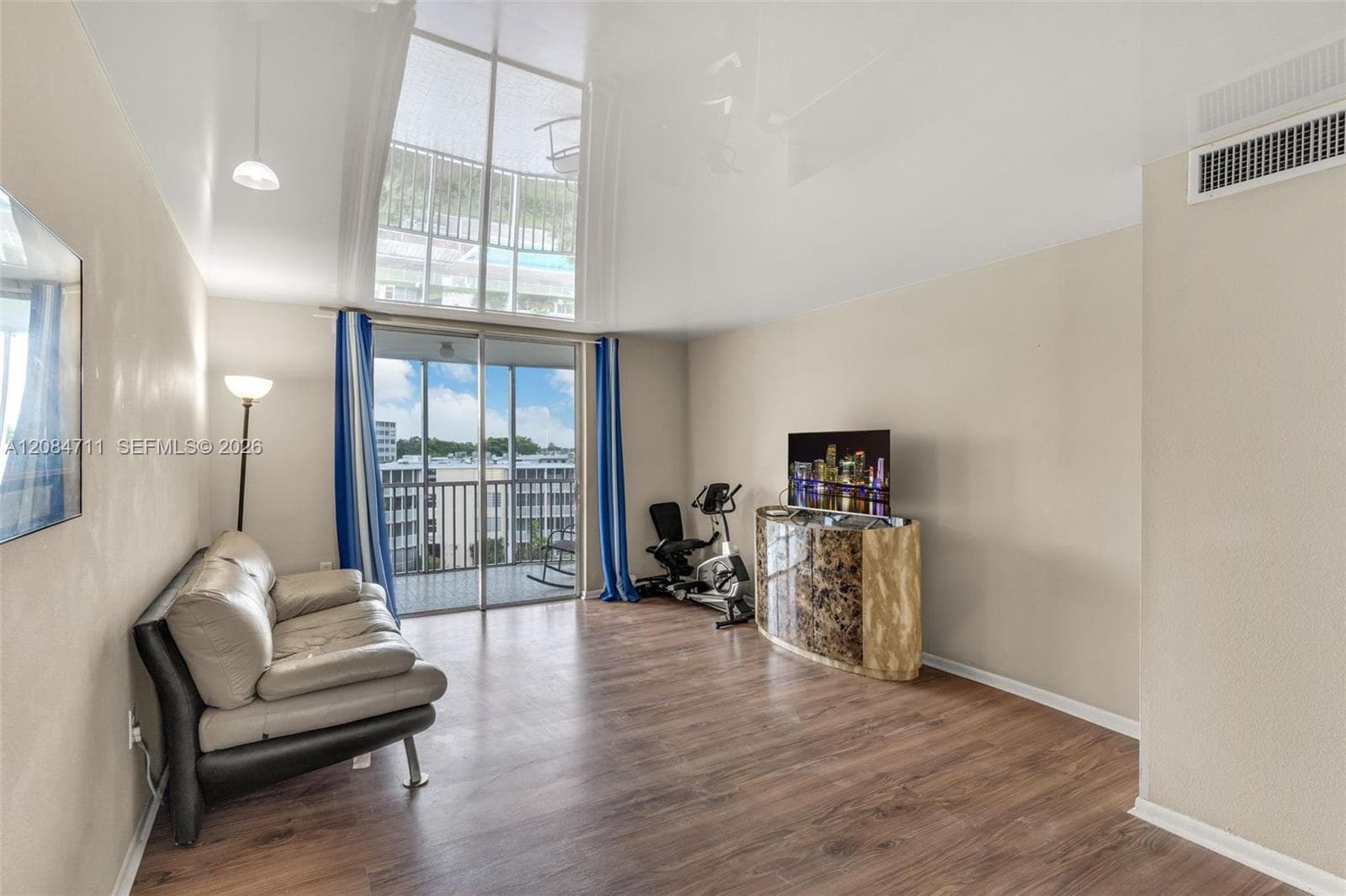 Jade Winds Condominium · #508 in Miami - Photo 3