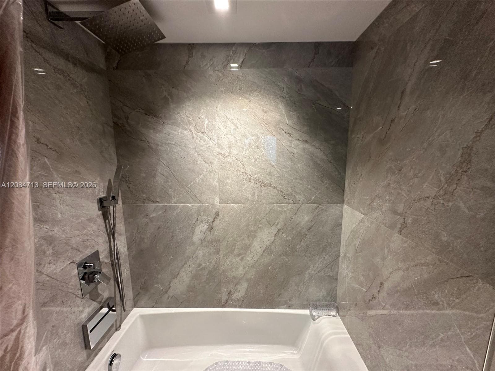 MADISON DOWNTOWN CONDO · #W-1408 in Miami - Photo 13