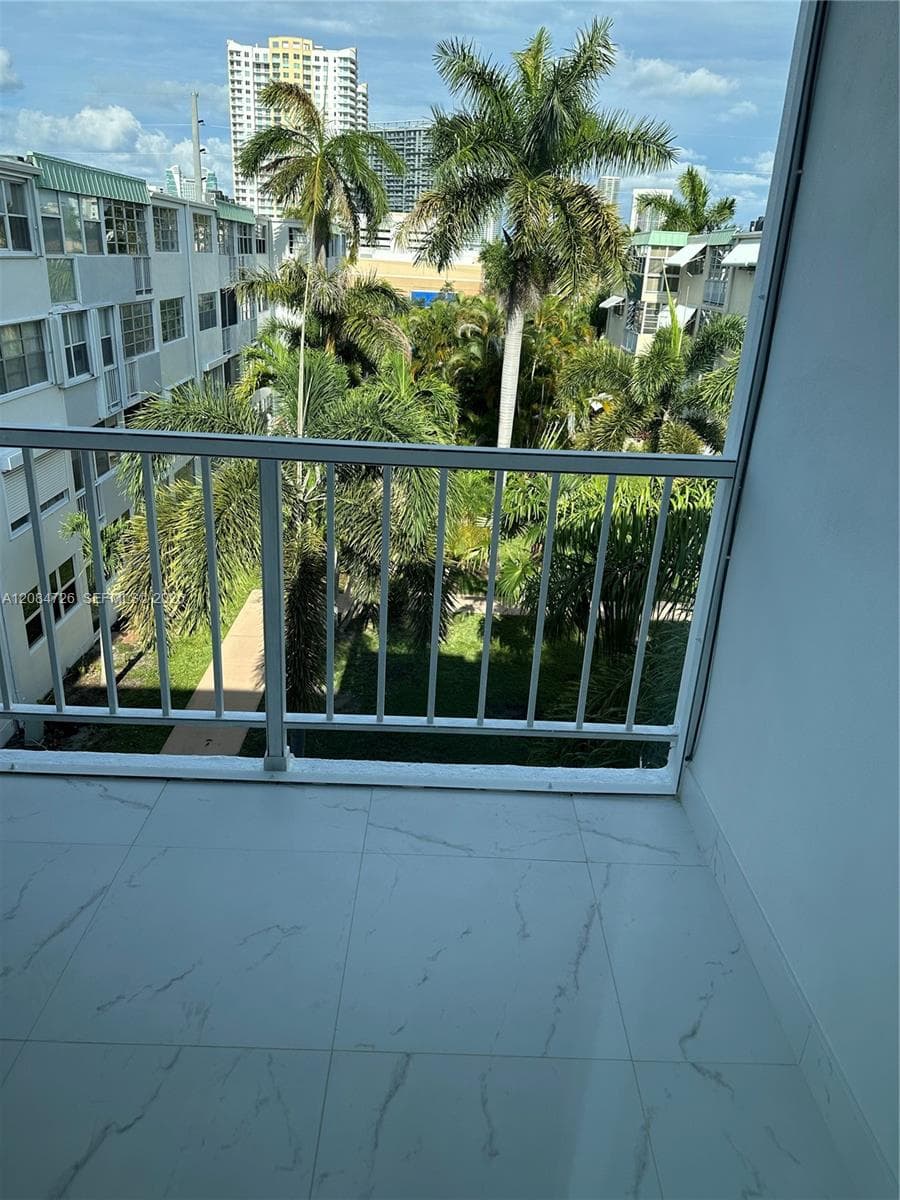 APRIL SONG CONDO · #423 in Hallandale Beach - Photo 12