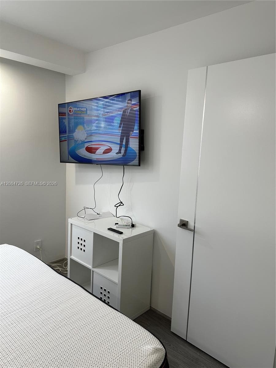 APRIL SONG CONDO · #423 in Hallandale Beach - Photo 18