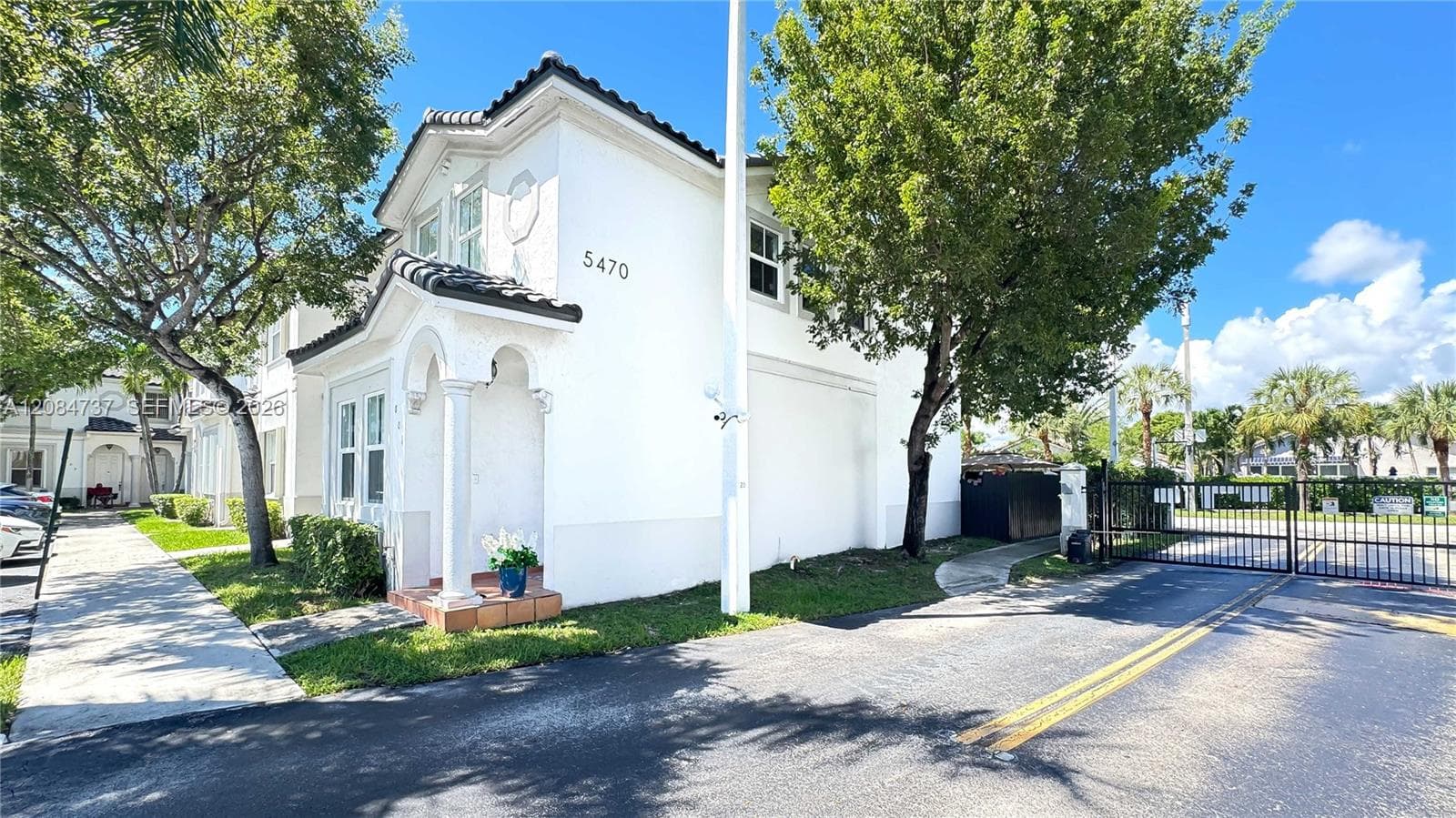 5470 NW 107th Ave #801 photo 3