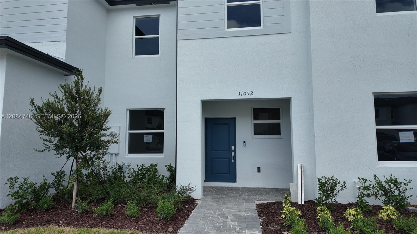 11052 SW 230 TERR photo 2