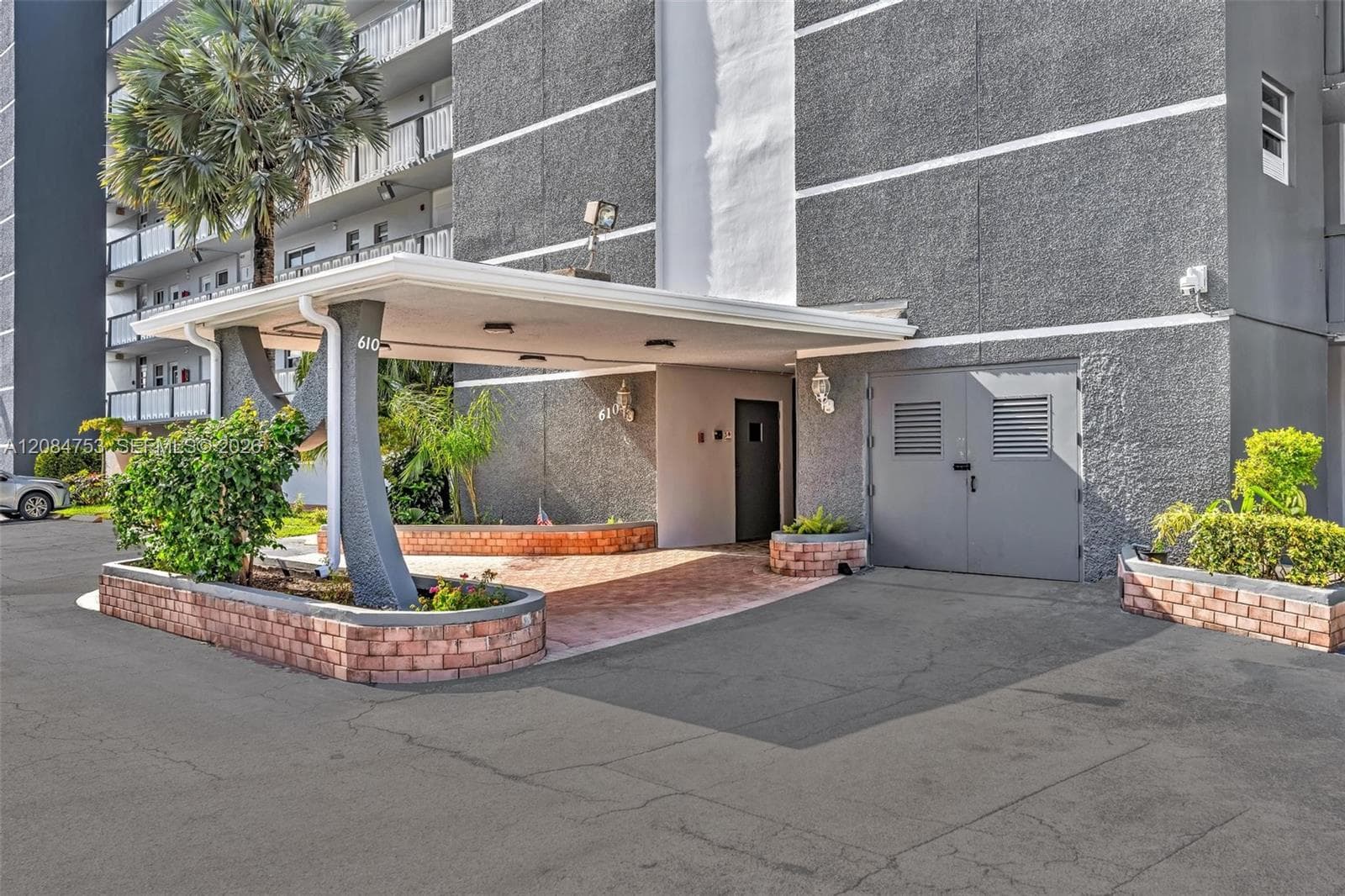 Meadowbrook Towers · #206 in Hallandale Beach - Photo 28