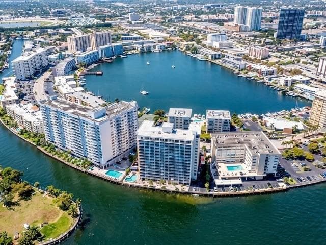 121 Golden Condo · #G2 in Hallandale Beach - Photo 6