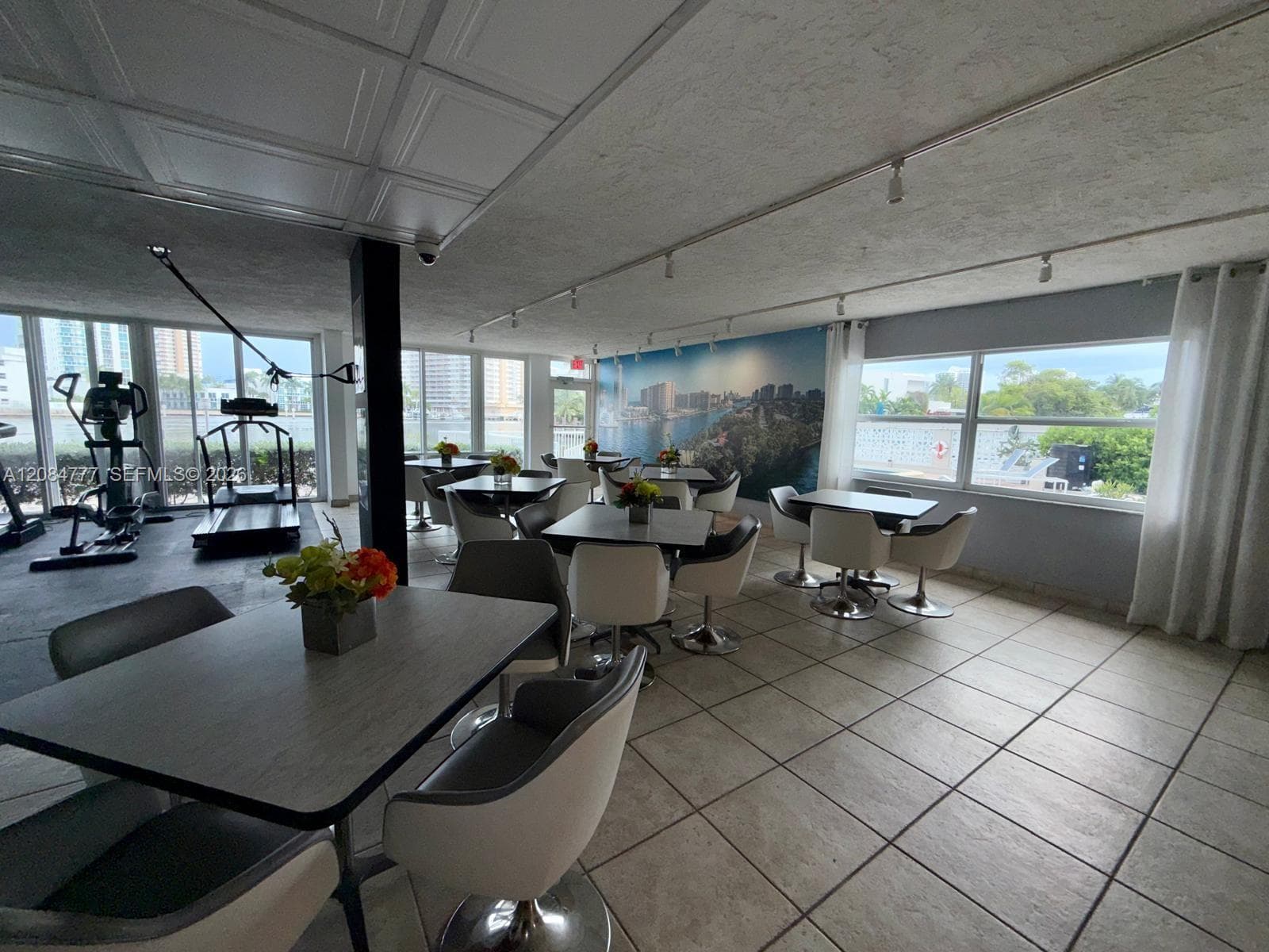 121 Golden Condo · #G2 in Hallandale Beach - Photo 52