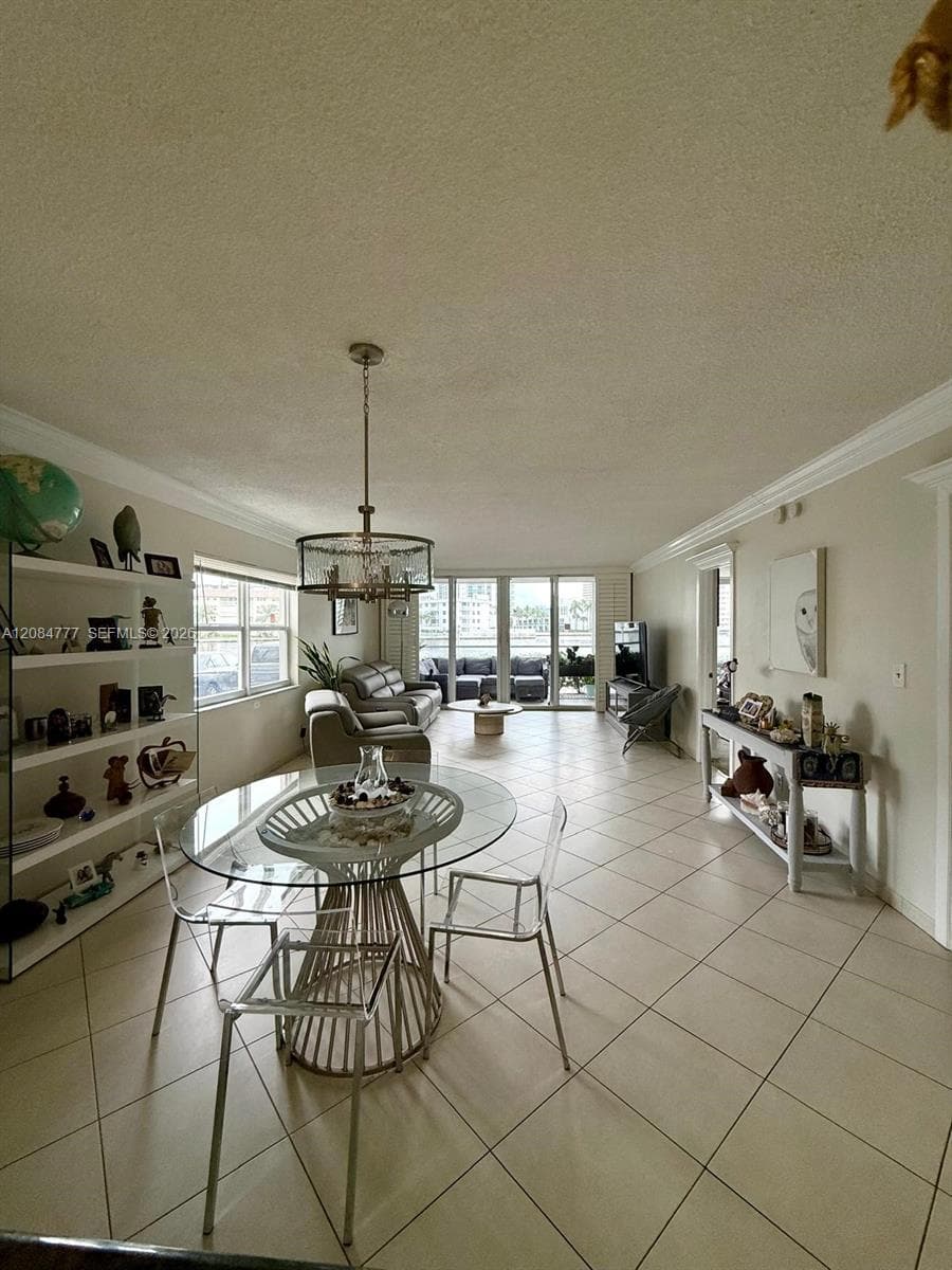 121 Golden Condo · #G2 in Hallandale Beach - Photo 18