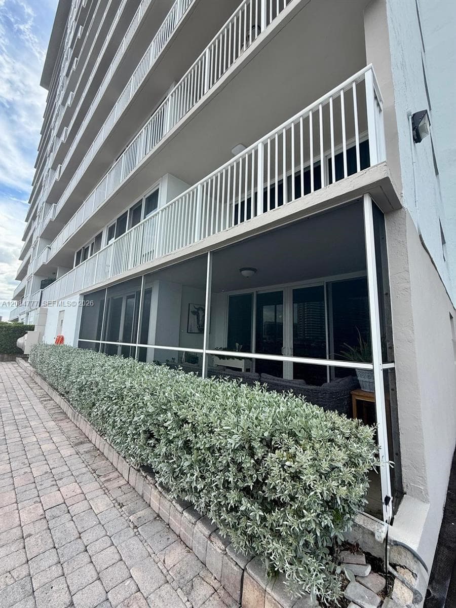 121 Golden Condo · #G2 in Hallandale Beach - Photo 37