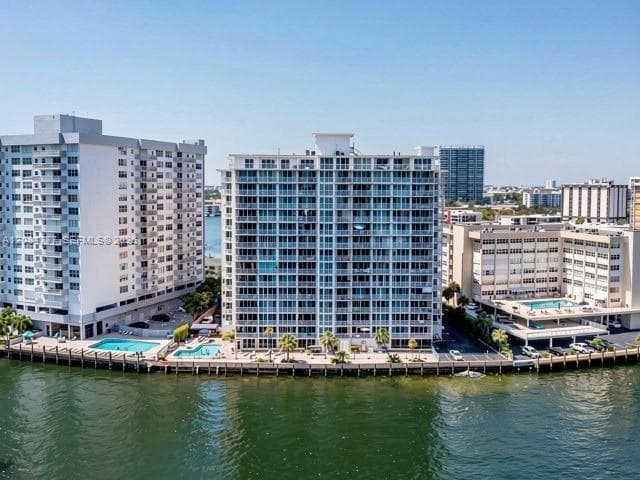 121 Golden Condo · #G2 in Hallandale Beach - Photo 11
