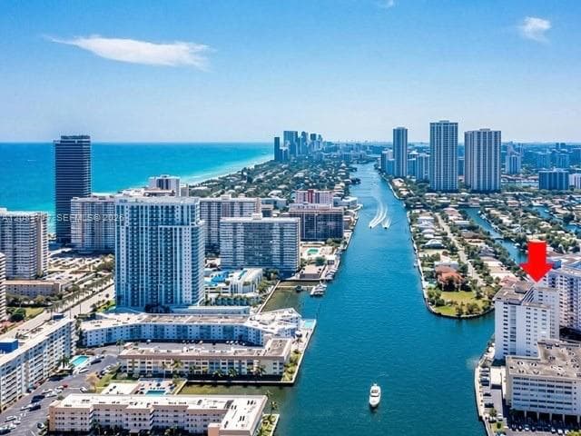 121 Golden Condo · #G2 in Hallandale Beach - Photo 4