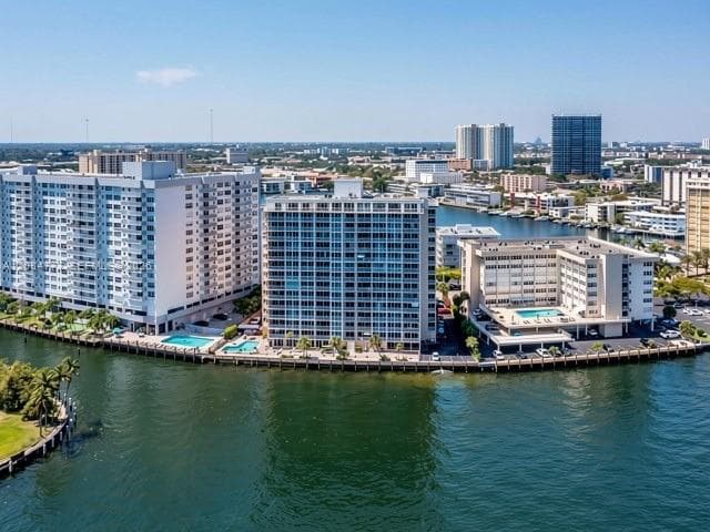 121 Golden Condo · #G2 in Hallandale Beach - Photo 8