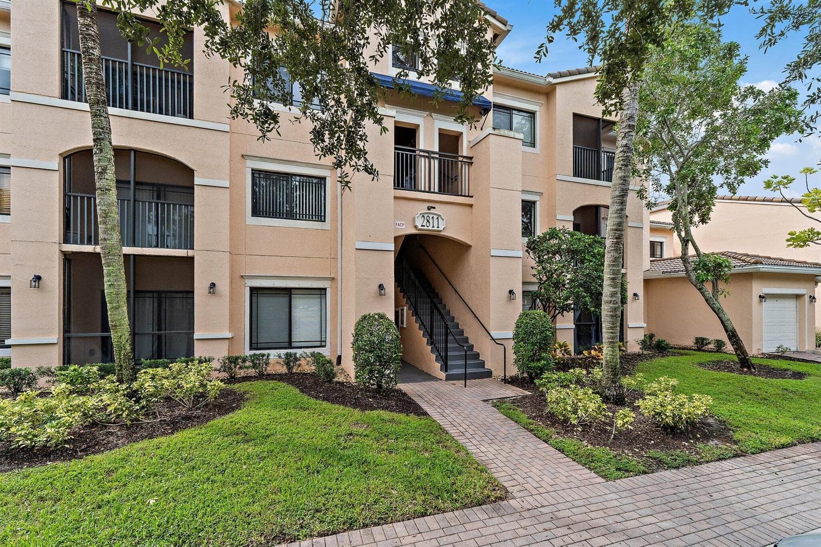 001-2811GrandePkwy-103-PalmBeachGardens-