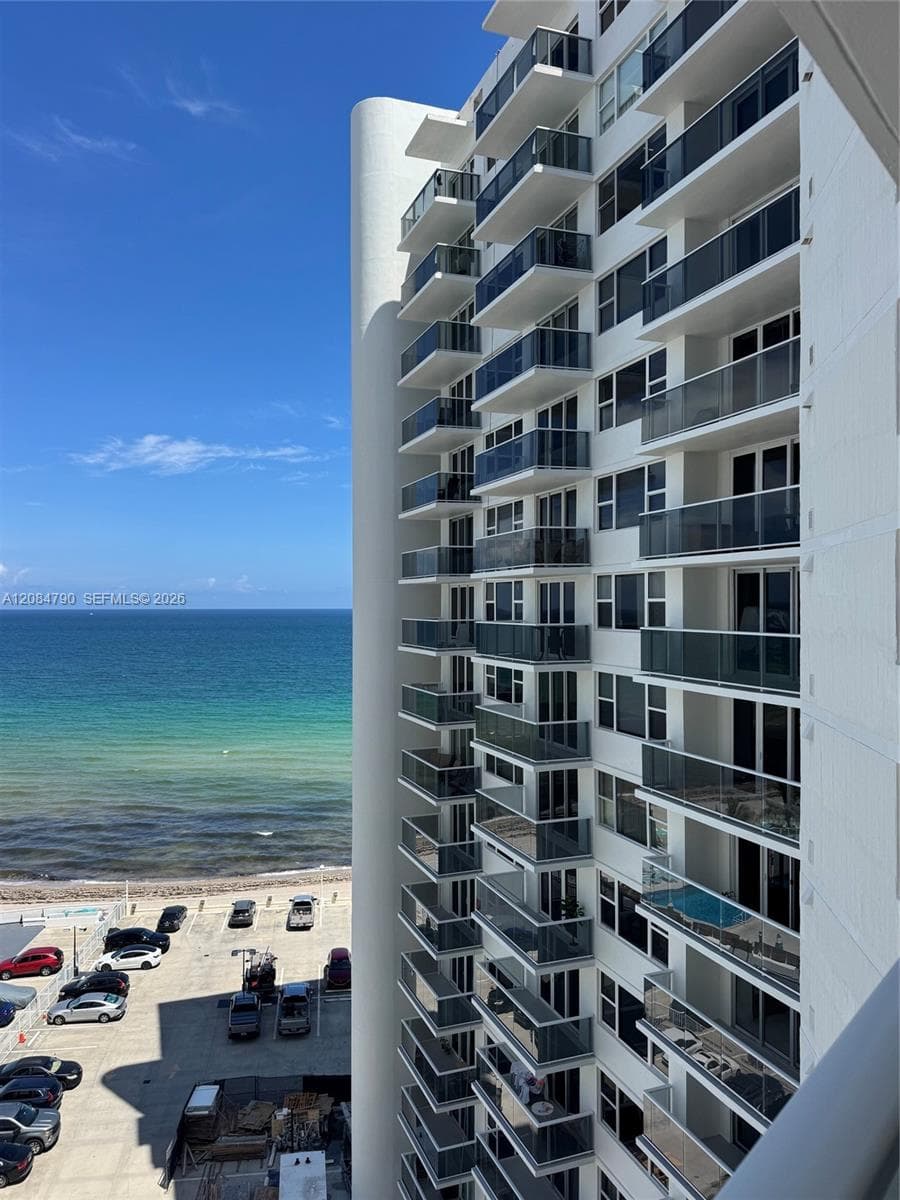 PARKER DORADO CONDO · #1003 in Hallandale Beach - Photo 16