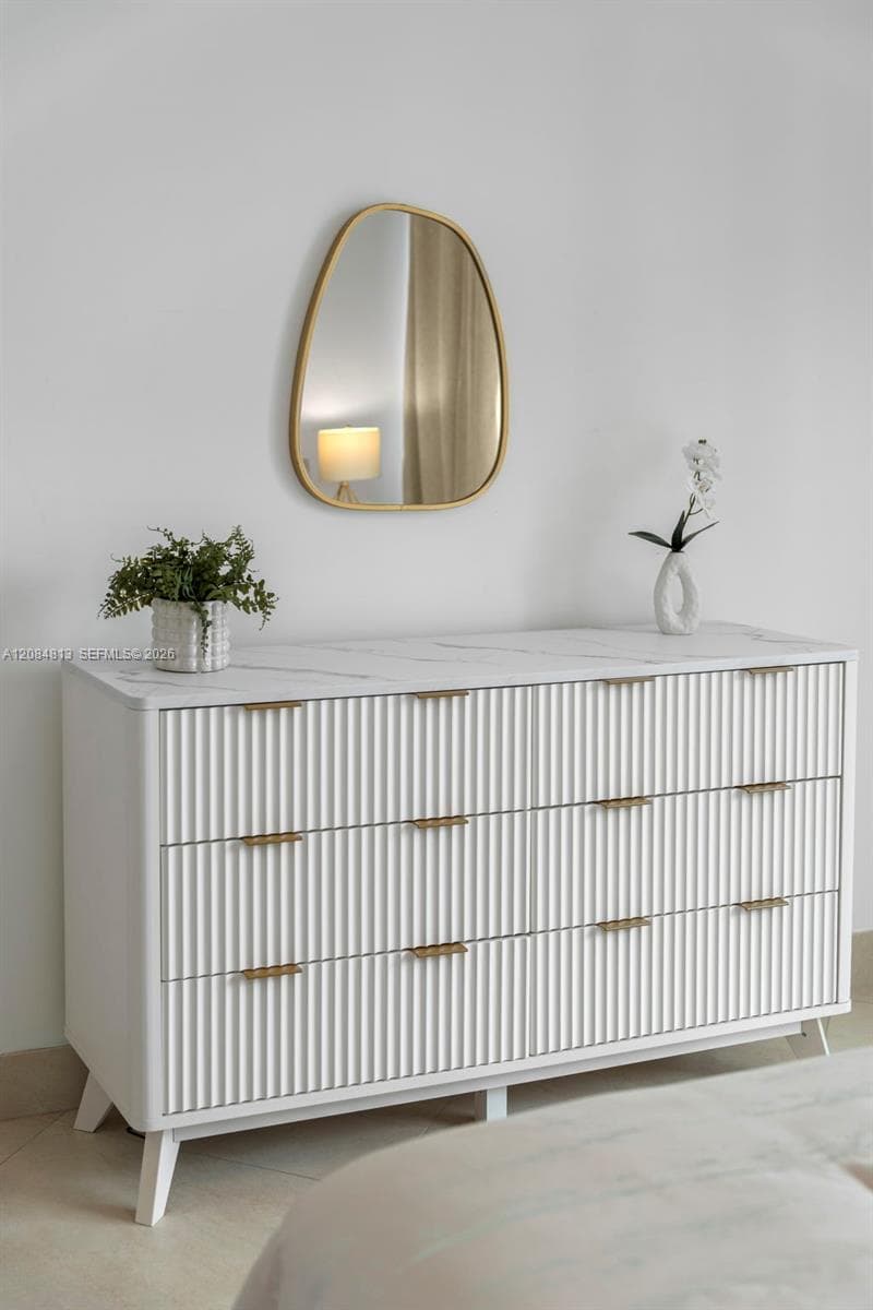 La Perla · #1710 in Sunny Isles Beach - Photo 17