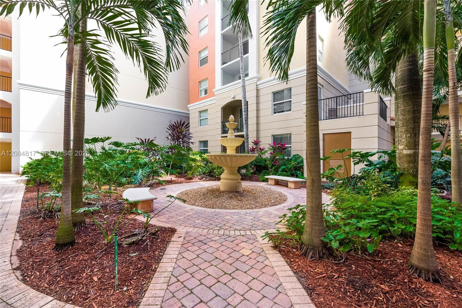 Porto Bellagio · #1414 in Sunny Isles Beach - Photo 21