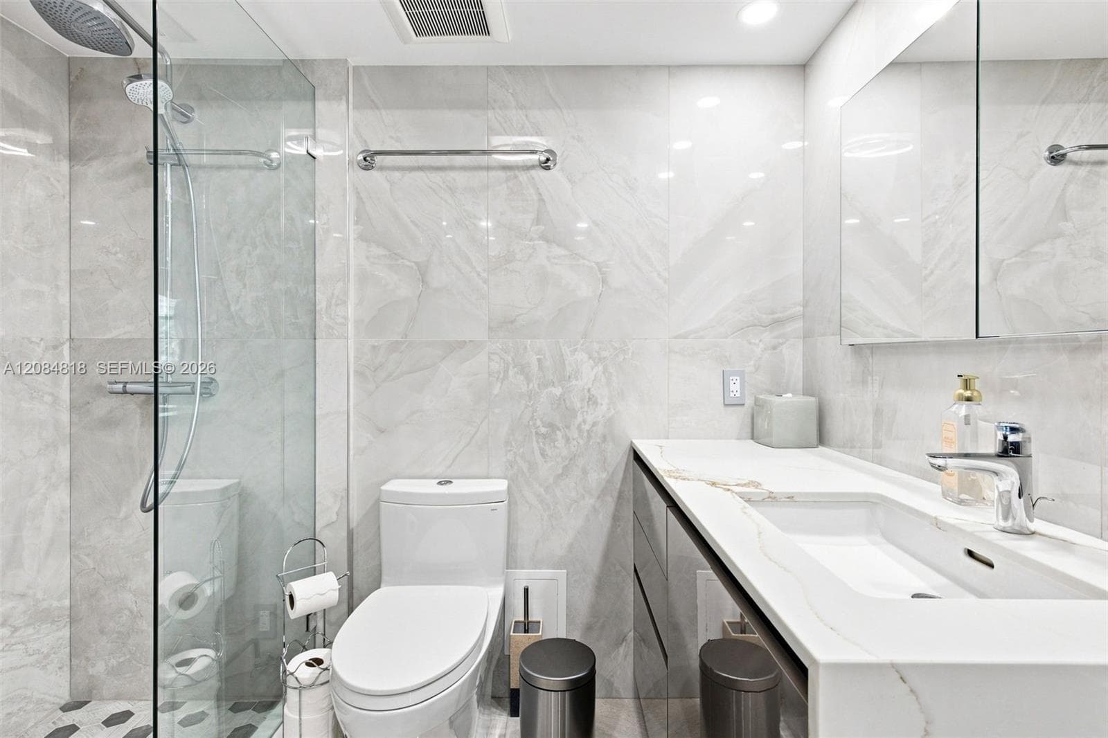 WINSTON TOWERS 100 CONDO · #211 in Sunny Isles Beach - Photo 20