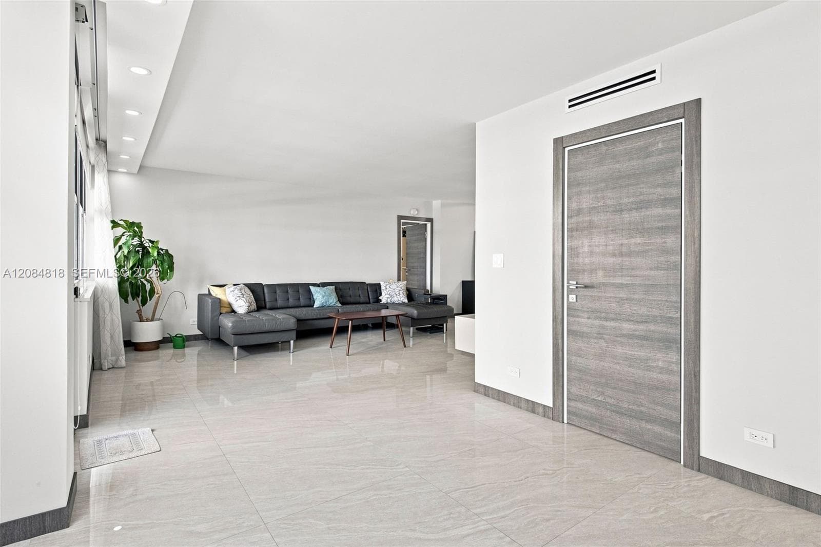 WINSTON TOWERS 100 CONDO · #211 in Sunny Isles Beach - Photo 19